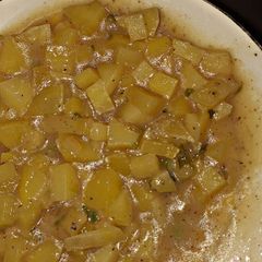 A picture of Cream potatoe soup.