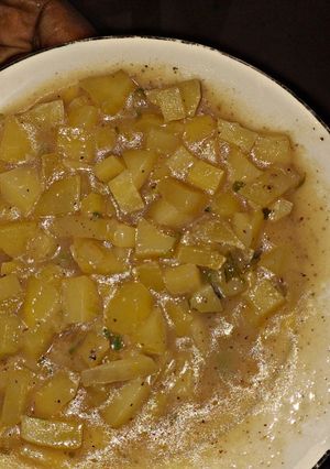 A picture of Cream potatoe soup.