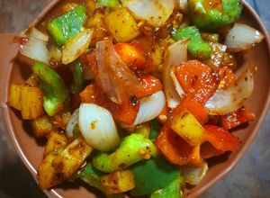 รูปของ พริกหวานผัดมันฝรั่ง vegan🫑