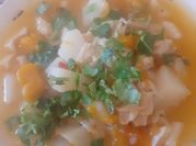 Una foto de sopa de mondongo