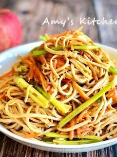 涼拌干絲 零廚藝小菜 (素蠔油版) 的食譜成品照片