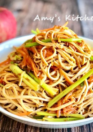 涼拌干絲 零廚藝小菜 (素蠔油版) 的食譜成品照片
