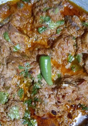 A picture of Makhni Karahi.