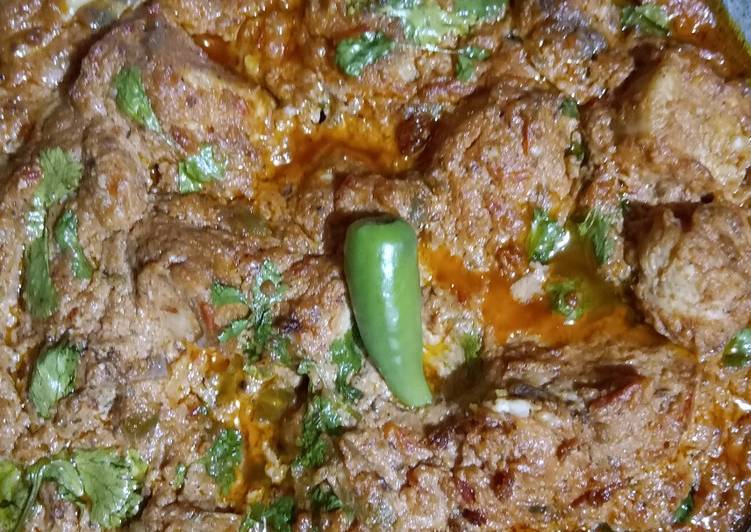 Simple Way to Prepare Blends Makhni Karahi
