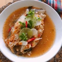 A picture of 🧑🏽‍🍳🧑🏼‍🍳Steamed Fish with Lime • Pla Neung Manao | ThaiChef Food.
