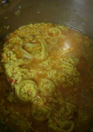 Una foto de Arroz con calamares! 😋