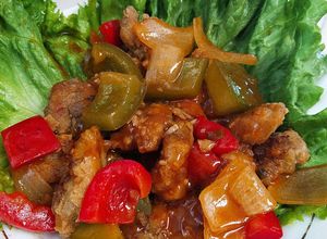 Hình của món Gà lăn bột sốt chua ngọt.