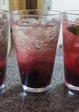 Una foto de Mojitos berries con o sin alcohol
