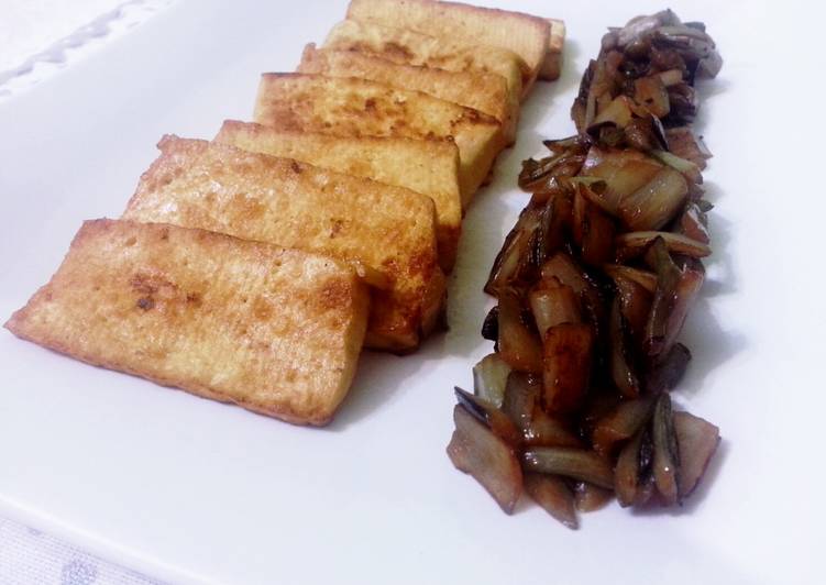 Tofu marinato e radicchio di Treviso saltato (gluten free)