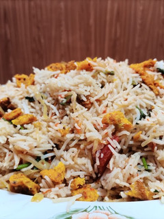 A picture of Restaurant style Egg fried Rice.