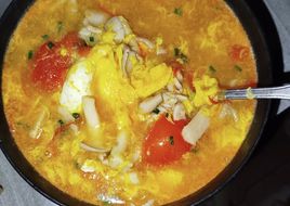 Canh trứng nấm