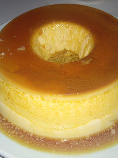 Una foto de Flan de coco con Carmelo de café
