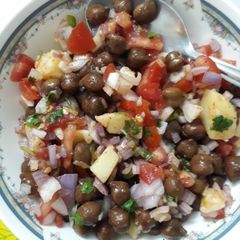 A picture of Chana Chaat.