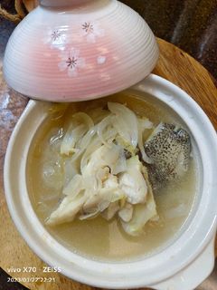 運動後的宵夜:簡易龍虎斑魚頭洋蔥湯 的食譜成品照片