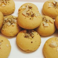 A picture of Besan Nankhatai.