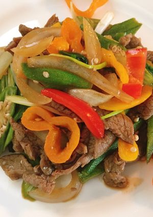 Hình của món Đậu bắp xào thịt bò.