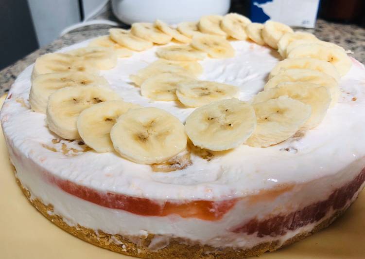 Steps to Prepare Quick Banana jelly cheesey creamy cake