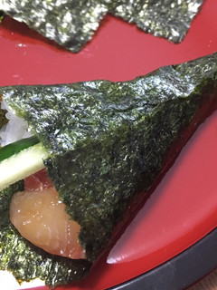Una foto de Temaki-sushi estilo en la fiesta con mis amigas(手巻き寿司)