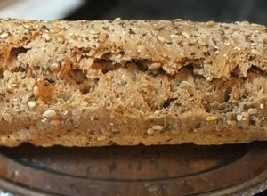 Una foto de Pan integral con semillas (sin materia grasa) Fácil y económico!
