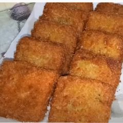 A picture of Crispy crunchy tea time snacks.