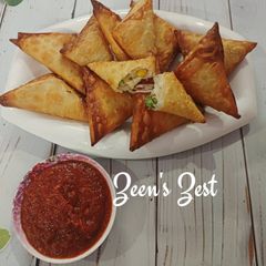 A picture of Cheese Corn Samosas.