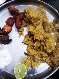 சிக்கன் தம் பிரியாணி (Chicken dum biryai recipe in tamil) செய்முறை முக்கிய புகைப்படம்