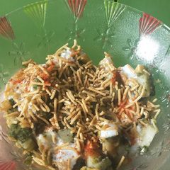 A picture of Spicy Dhania Aloo Chaat😋.