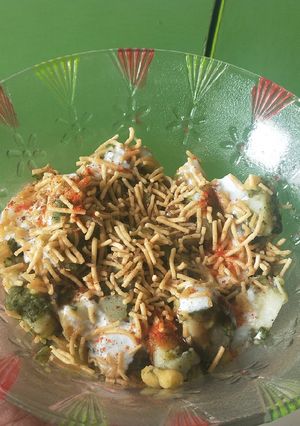 A picture of Spicy Dhania Aloo Chaat😋.