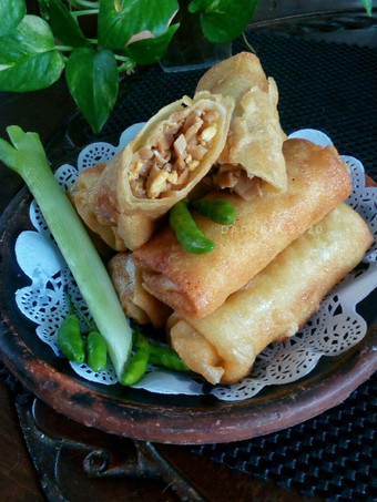 Cara Gampang Menyiapkan Lumpia rebung telur Ekonomis