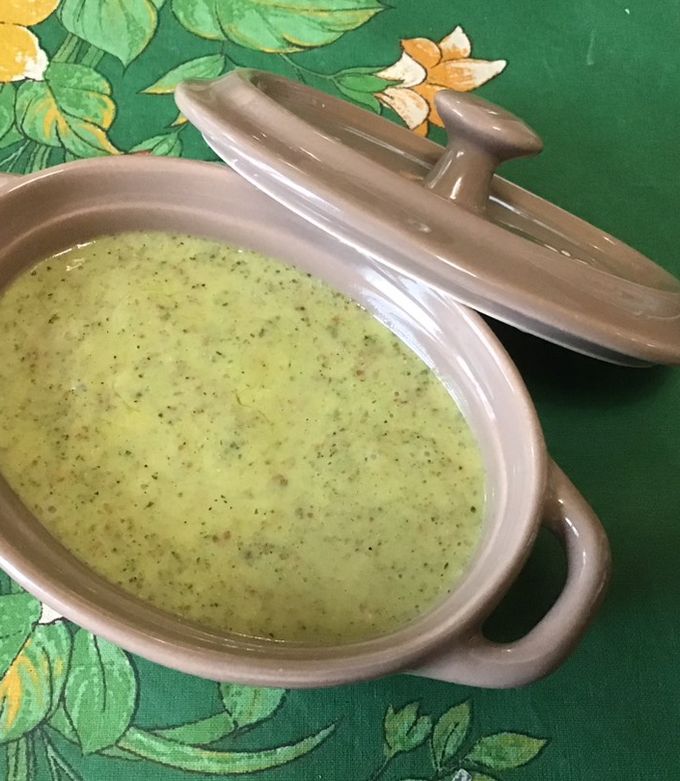 Une photo de Sauce salade à la moutarde d'Orléans, citron et persil