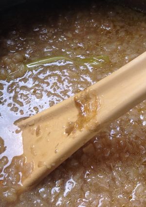 Una foto de Caldo de cebolla tostada