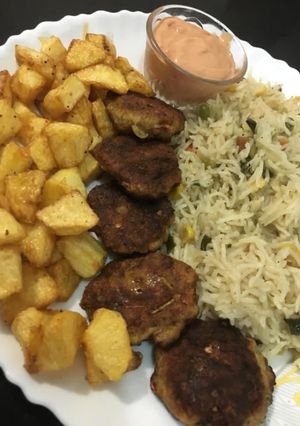 A picture of Dum kababs.