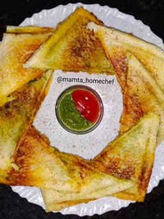 આલુ મટર ગ્રીલ સેન્ડવીચ (Aloo Matar Grill Sandwich Recipe in Guja રેસીપી મુખ્ય ફોટો