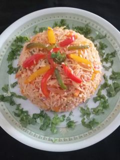 વેજ સેઝવાન રાઈસ (Veg. Schezwan Rice Recipe In Gujarati) રેસીપી મુખ્ય ફોટો