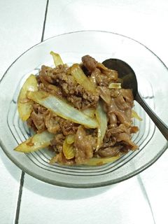 Foto resep Black pepper beef & Enoki