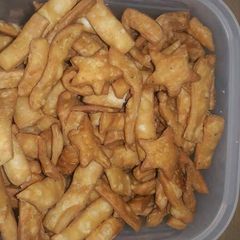 A picture of Namak pare(Matri).