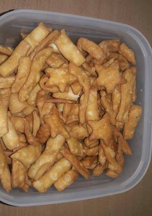 A picture of Namak pare(Matri).