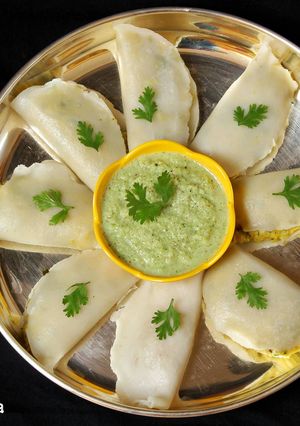 A picture of Khara Kadubu, Sihi Kadubu (Savoury & Sweet Pudding/Dumplings).