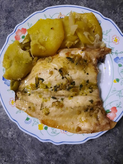 Una foto de Lubina a la espalda
