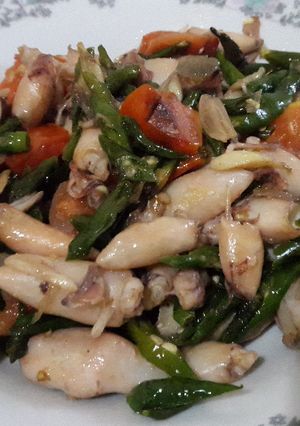 Foto resep Tumis Cumi Asin Cabe Ijo