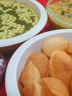 सूजी पानी पूरी (suji pani puri recipe in hindi) रेसिपी मुख्य फोटो