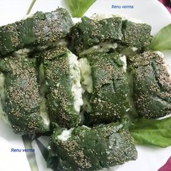 A picture of Palak rabri roll.