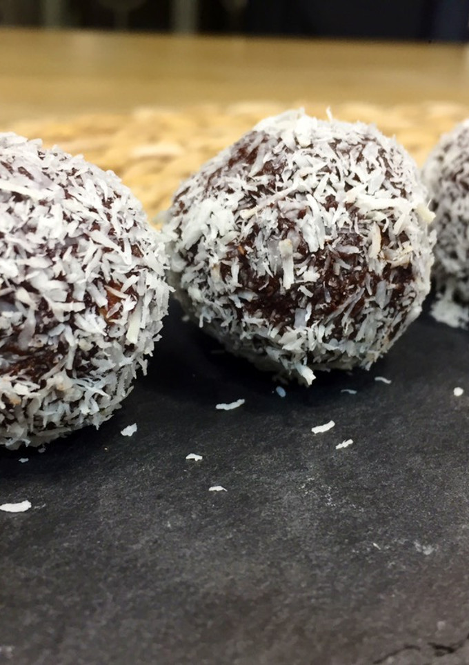 Una foto de Kokosbollar - receta de postre sueco