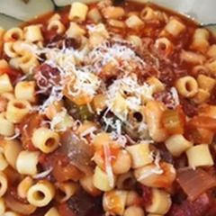 A picture of Pasta e Fagioli.