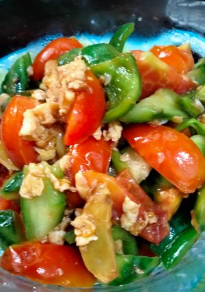 Foto resep Tumis Tomat Paprika Oyong