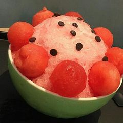 A picture of Watermelon Icecream.