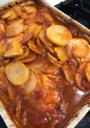 A picture of Fish and potatoes stew/hotpot.