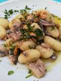 Gnocchi con Alici Freschi e Pesto di Noci