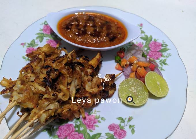 Sate jamur tiram saus kacang