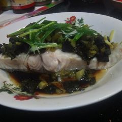Steamed fish belly A picture of Steamed fish belly.
